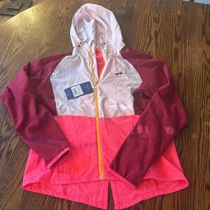 NWT brooks canopy jacket